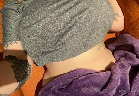 lydiafawn onlyfans topless