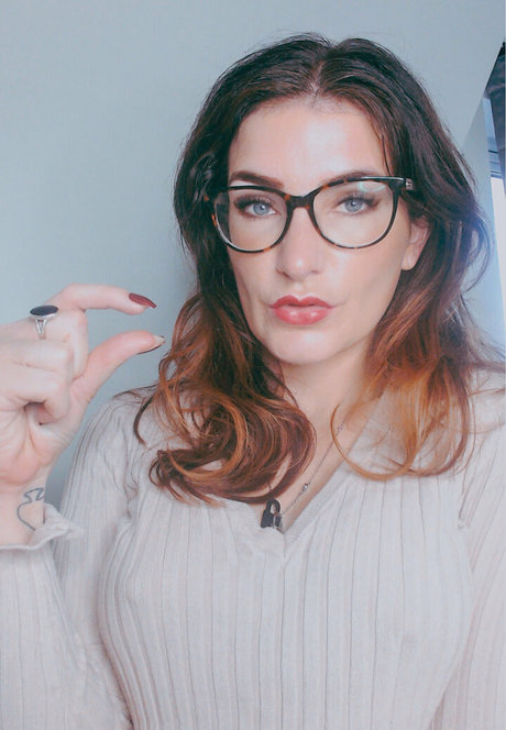 adreenacuckoldress boobs onlyfans