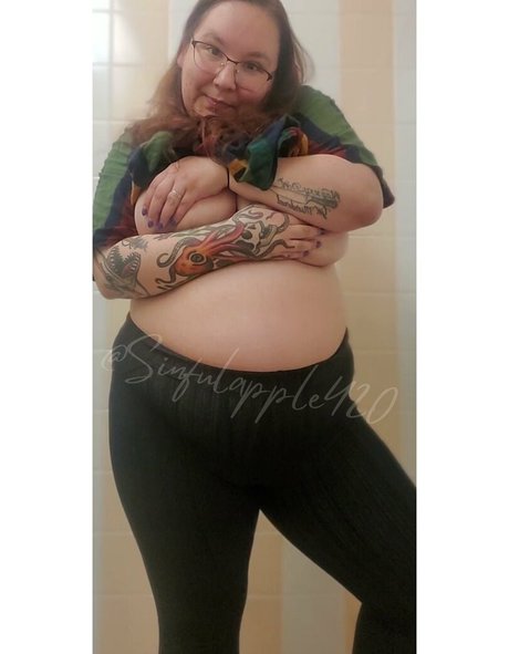 sinnfulapple420 onlyfans pics