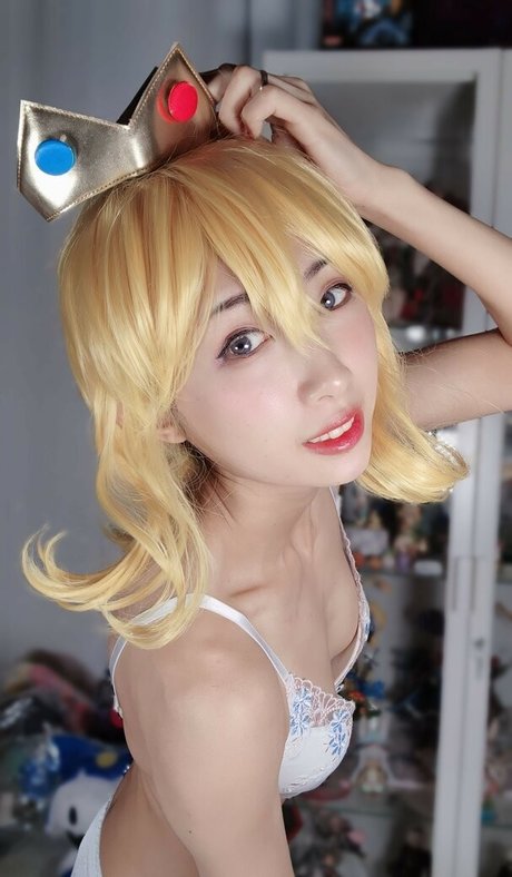 MikanCos onlyfans strip