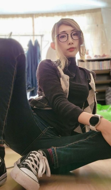 MikanCos onlyfans free