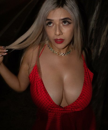 Rosy Rous onlyfans pics