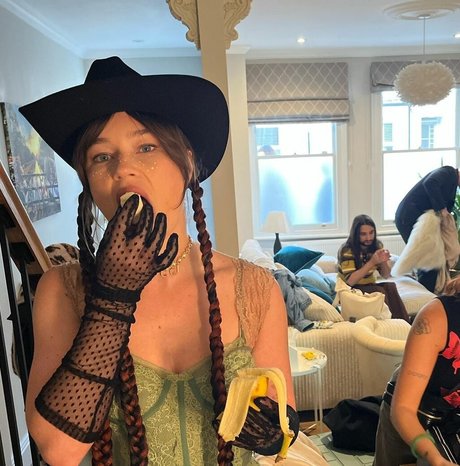 Rhian Teasdale leak only fans