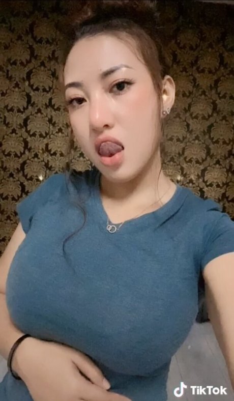 Darlene Adrienne onlyfans model photos