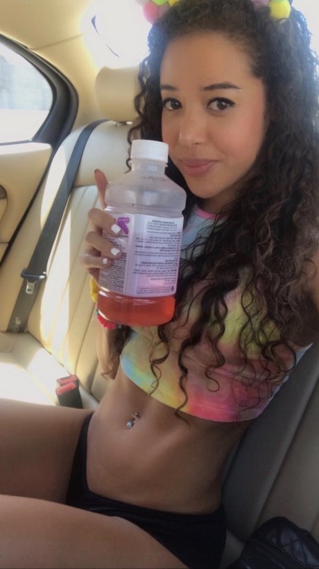 Lauren Montgomery onlyfans leaked