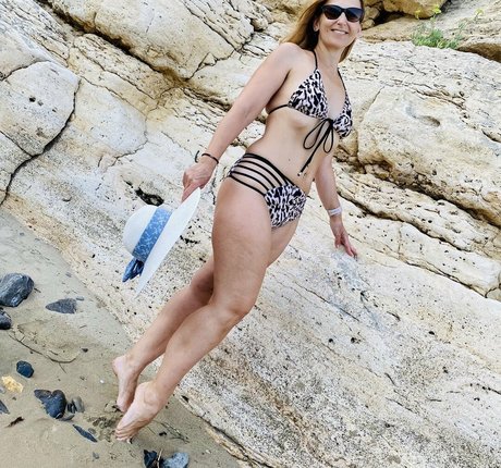 LadyCharm onlyfans nude content