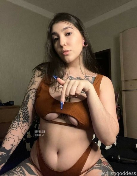 Devilish Goddess onlyfans leak ass