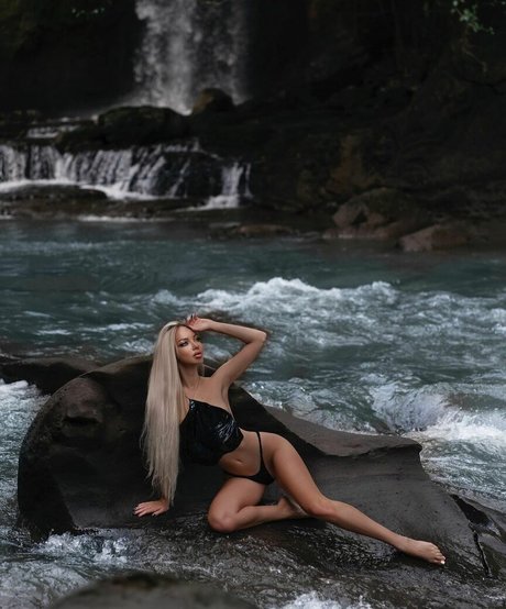 Yana fire onlyfans creator