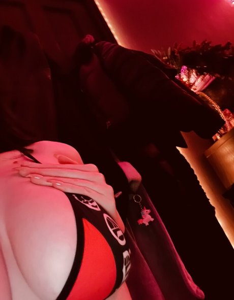 Elerievans onlyfans nude content