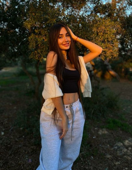 Alisha Malinova onlyfans naked leaks