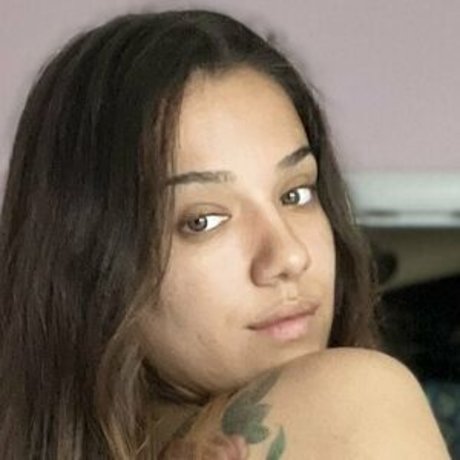 Therealuhlysia onlyfans pictures