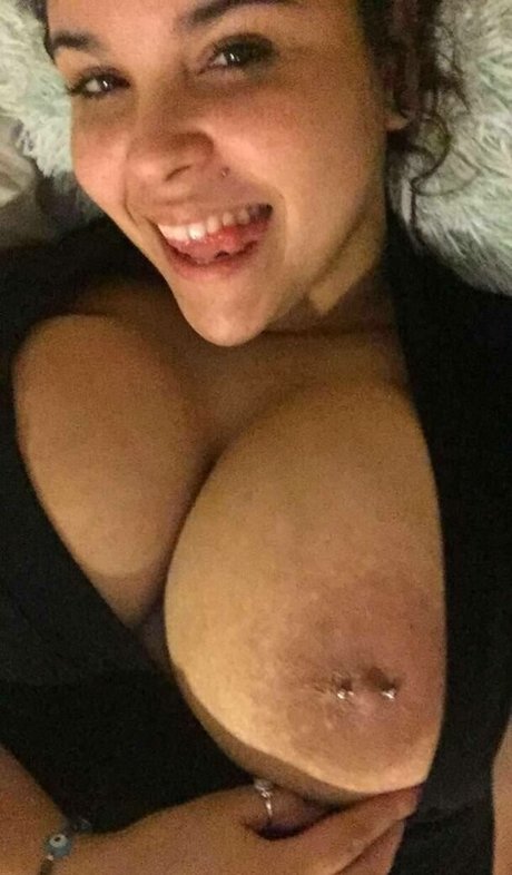Leishla Gomez nude onlyfans