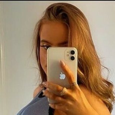 Lucycombe onlyfans leaked pics