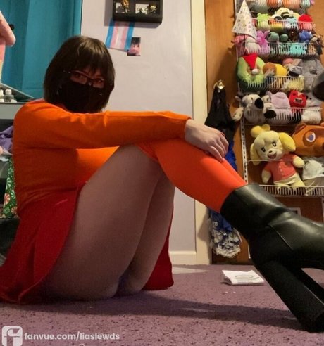 Liaslewds pics onlyfans