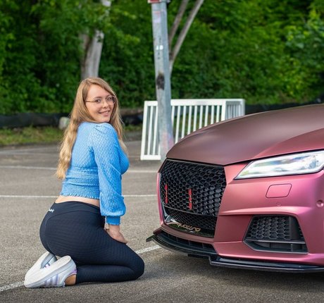 kathi tt8s boobs onlyfans