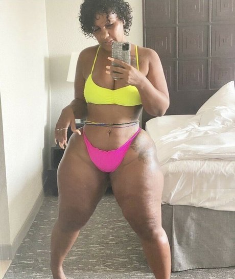 esmy v onlyfans leaked naked