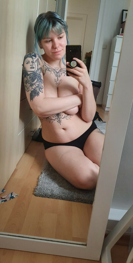 softcorecosplay onlyfans post