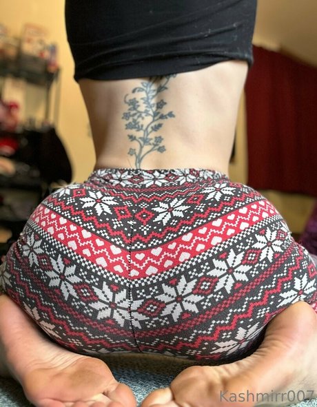 kashmirr007 onlyfans model