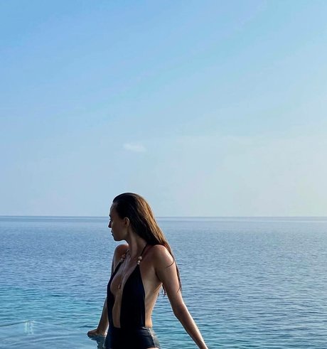 Izabella Krzan en onlyfans