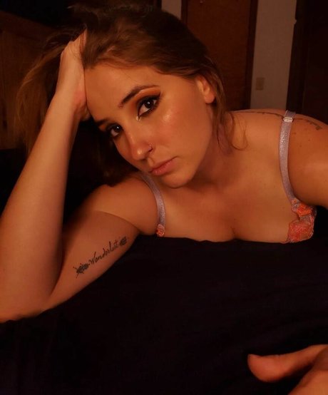 Lizzie All Day leaked onlyfans.