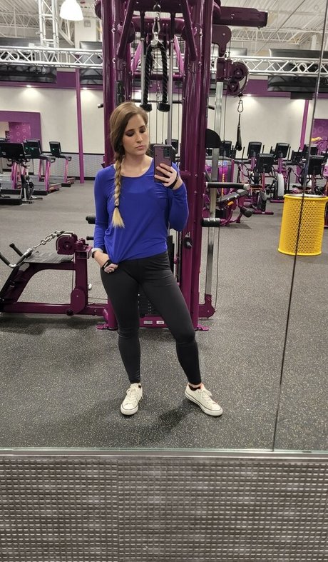 Lizzie All Day onlyfans leaked porn