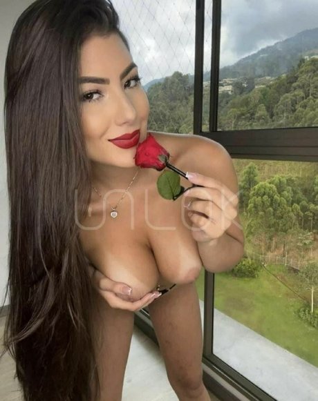 Joselyn Escobar onlyfans strip