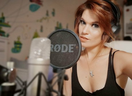 Hollie Bennett onlyfans leake