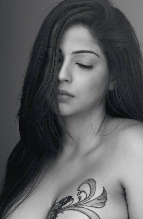 Zareen Zoya Khan nudes onlyfans