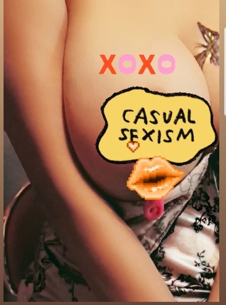 Zareen Zoya Khan boobs onlyfans