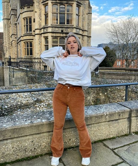 Amber R Brightman only fans nudes