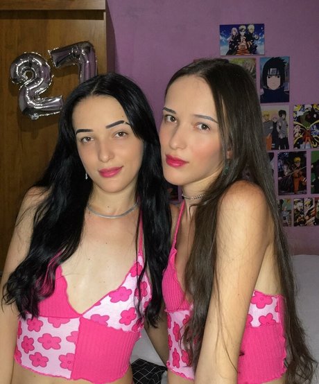 Gemeas Marina hot onlyfans