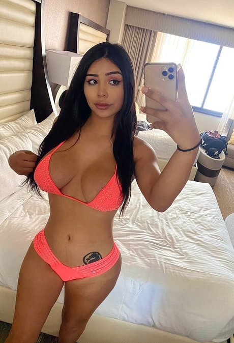 hitgirlxo onlyfans nude leaks