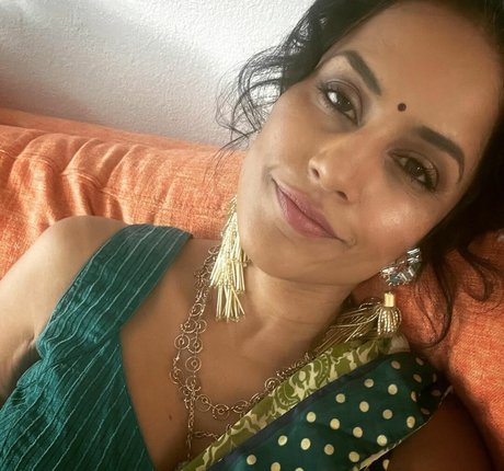 Agam Darshi only fans naked