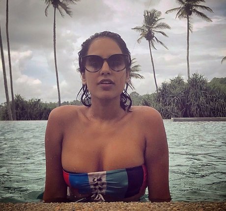 Agam Darshi only fans sex