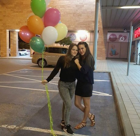 Sara Avni onlyfans free