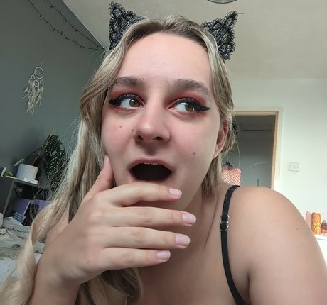 goth kitten onlyfans page