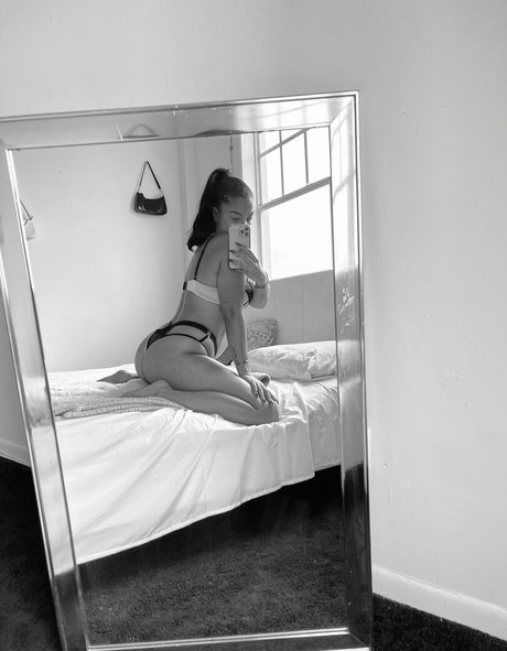 chiara di vincenzo onlyfans nudes leak