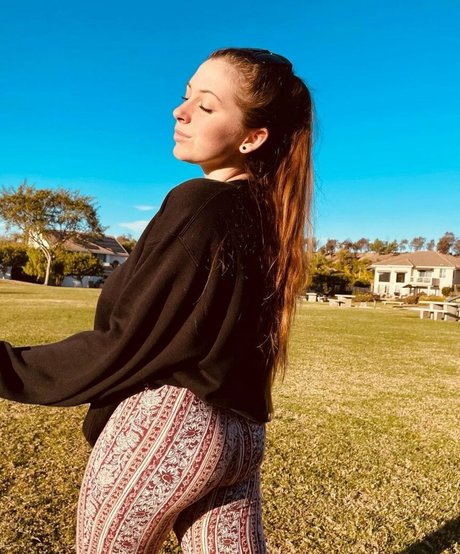 Lily Patrick onlyfans porn