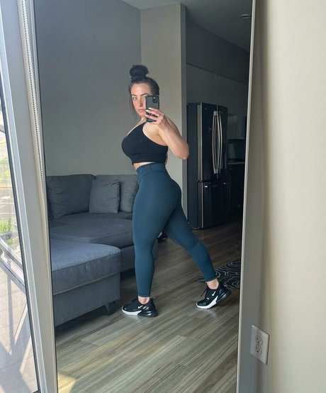 Sydney Martichuski onlyfans nude