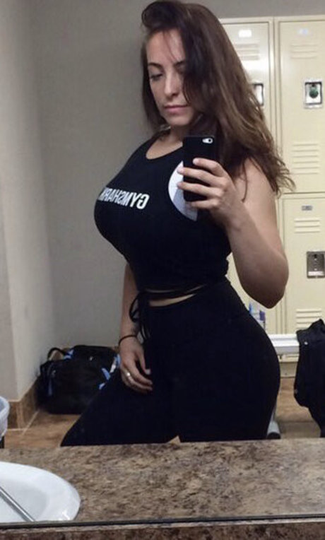 Sydney Martichuski onlyfans pics