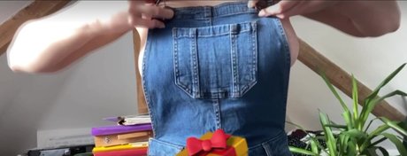 Melanie Fidel onlyfans images