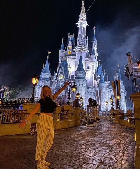 Kirsty Eccleston ass onlyfans