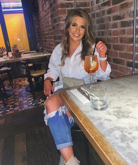 black hair onlyfans porn photo