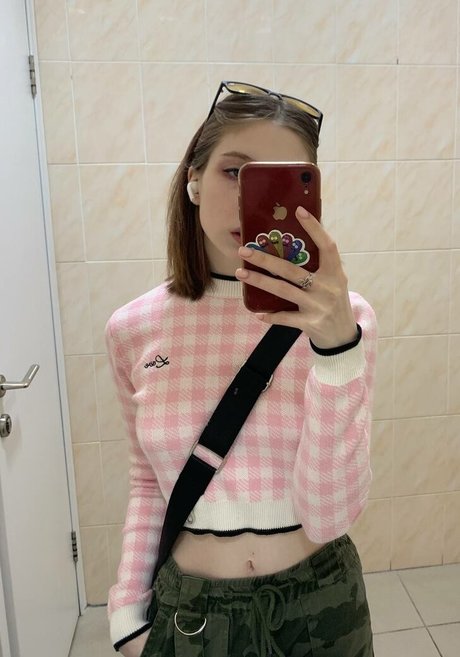 soft lil girl onlyfans leakd