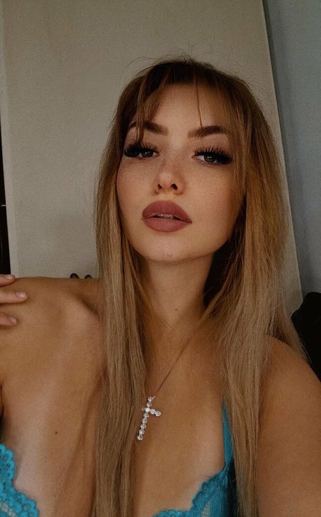 Stassia petsou leak onlyfans nude