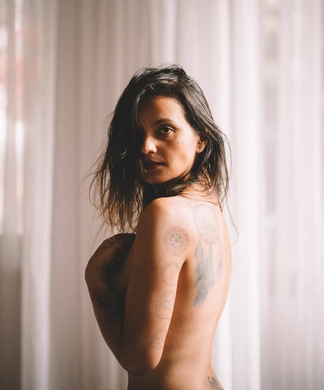 Kami Queiroz onlyfans de