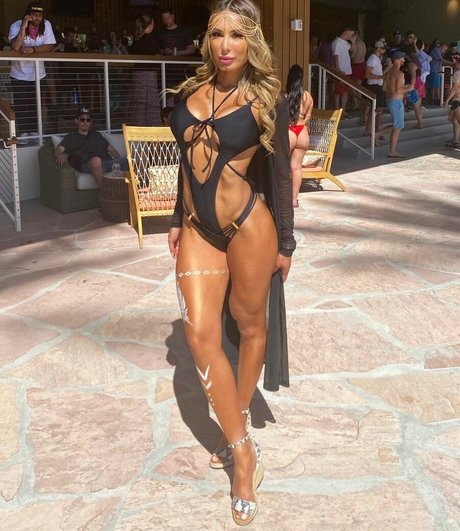 Jessica Lopez onlyfans model photo