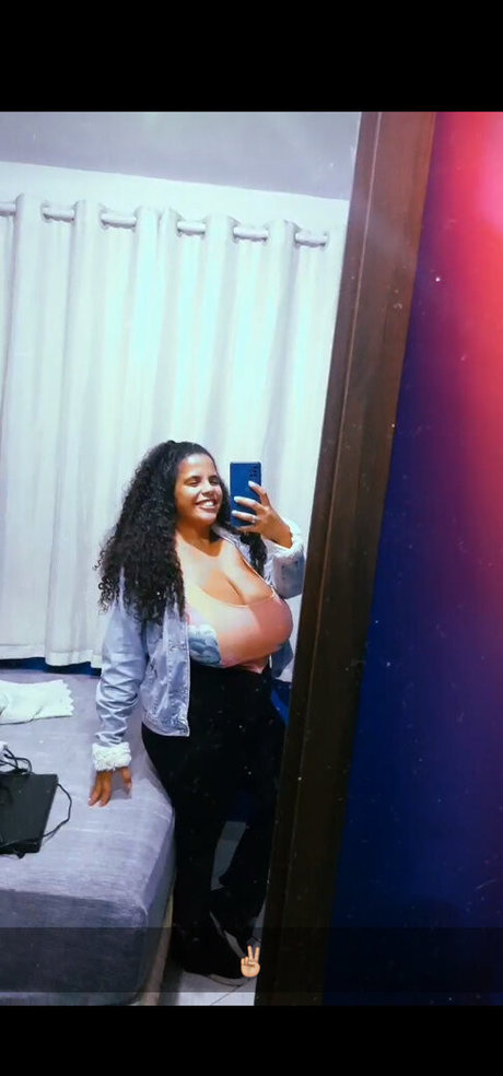 Mayla Coimbra onlyfans nude tits