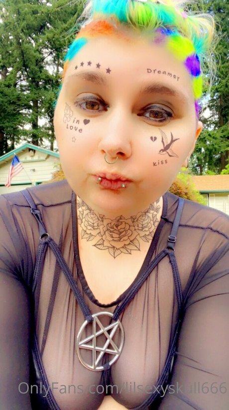 Skylar Rose Zombiez onlyfans nudes leaked