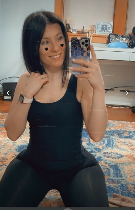 Elle Baker onlyfans leaks naked